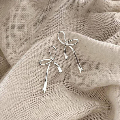 The Bow Earrings – Silver